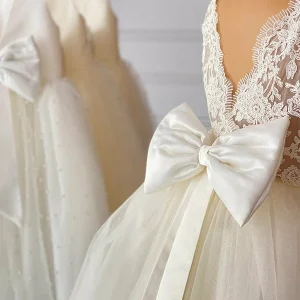 Custom ball gown scoop flower girl dresses with bowknot